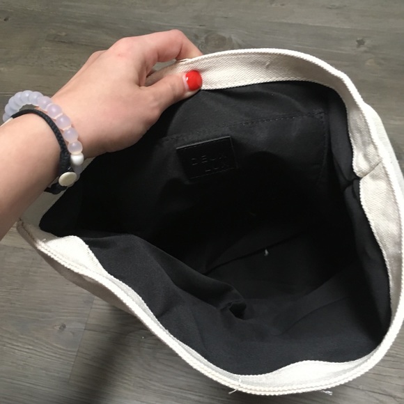 Deux lux demi backpack, cute accessory! Never used - Picture 4 of 6